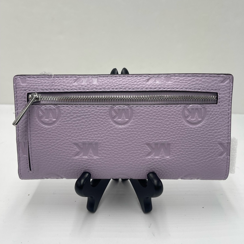 MICHAEL KORS Carson Large Logo Debossed Snap Wallet
Light Quartz 
NWT - Picture 15 of 16